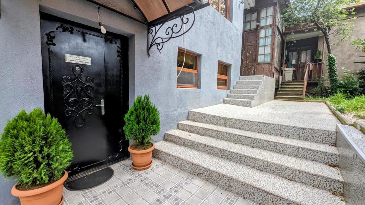 Nickos Hotel Kutaisi Exterior foto
